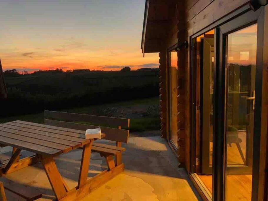 Le Chalet Du Crescent Saint-Germain-des-Champs Екстер'єр фото